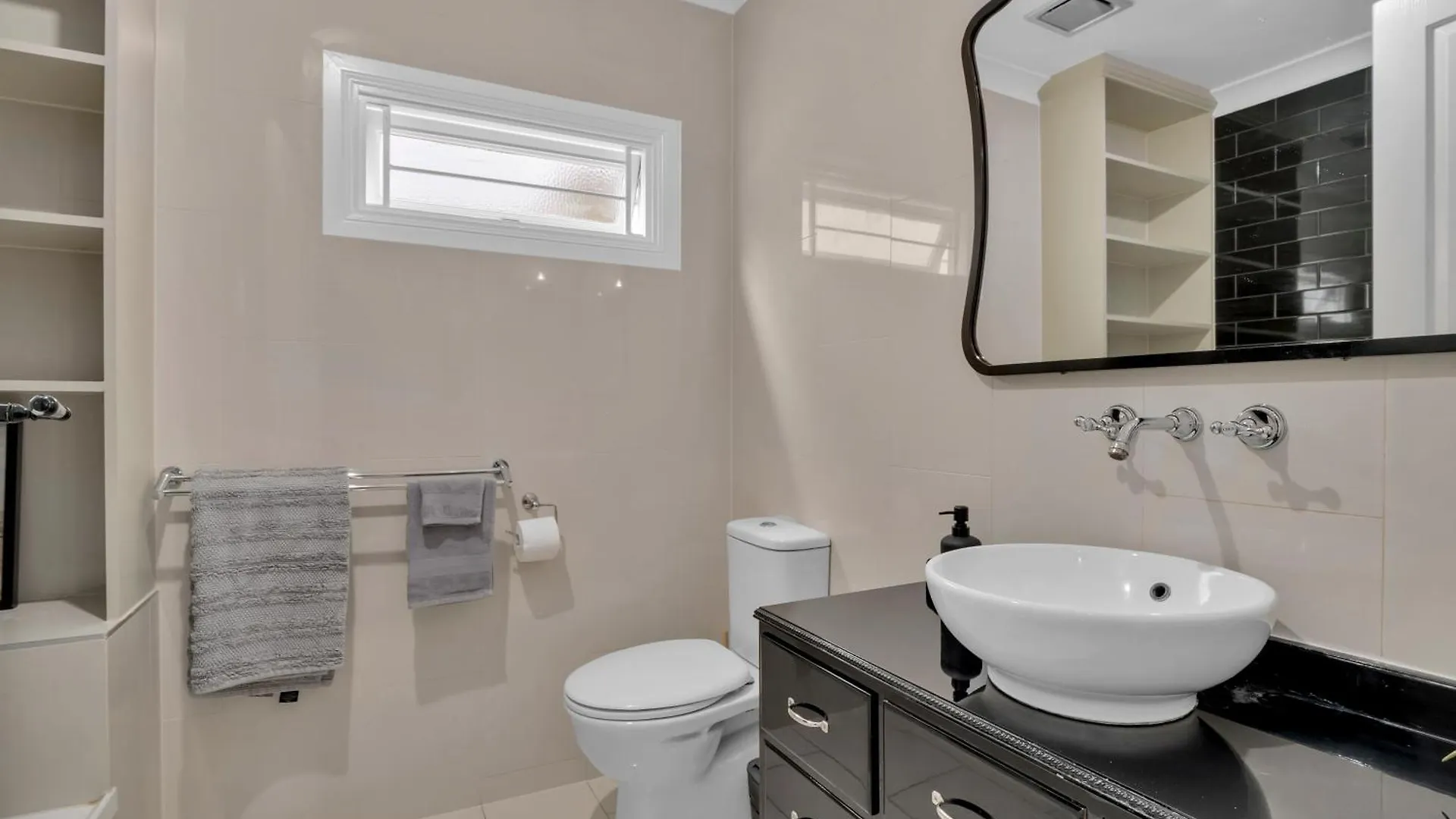 Holiday home Cedar Street Lodge 5Brms 3Bths 2 Homes In 1 Brisbane